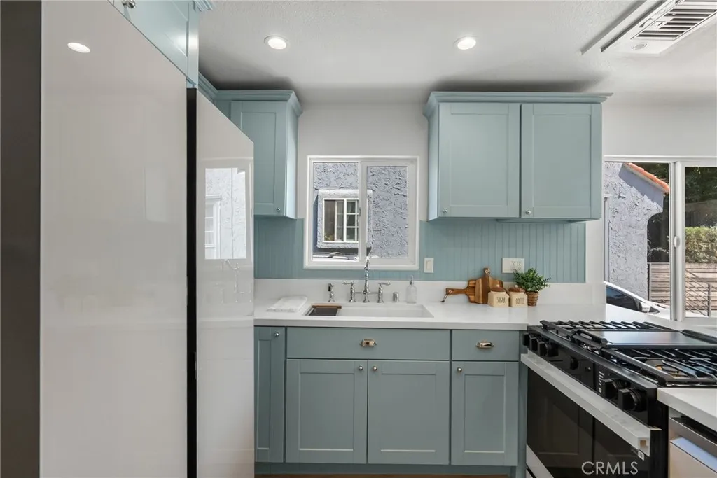 Additional image 39 of 3705 S St Andrews Pl, Los Angeles, CA 90018