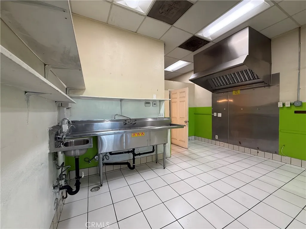 Additional image 13 of 18125 Saticoy Street, Reseda, CA 91335