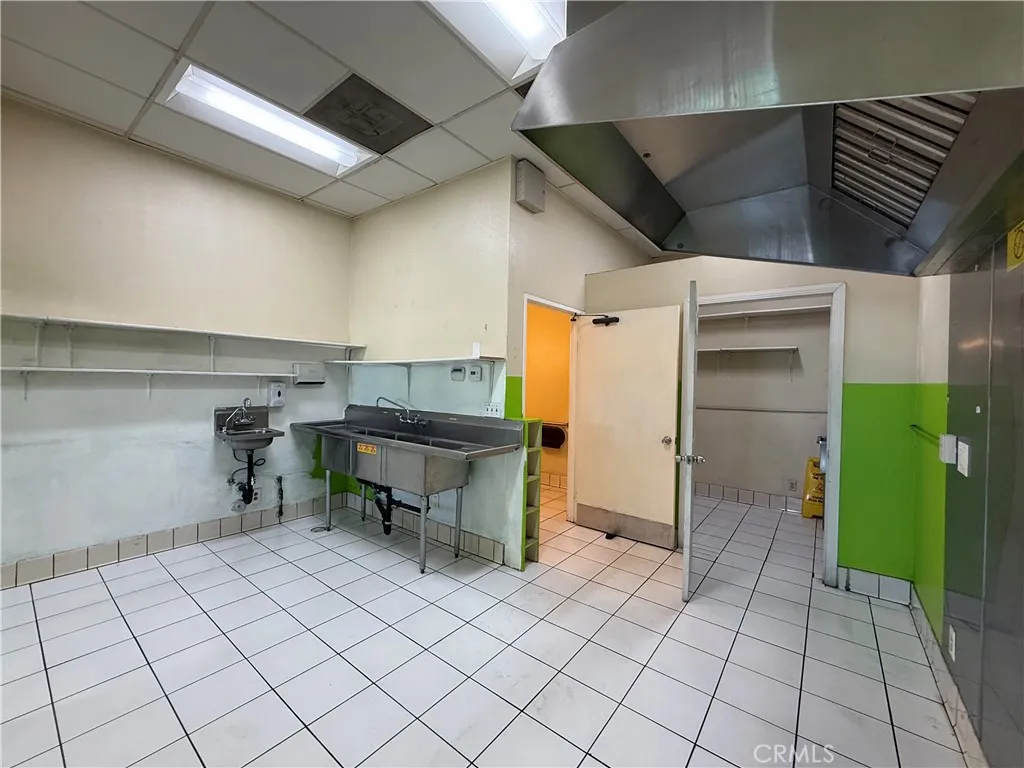 Additional image 7 of 18125 Saticoy Street, Reseda, CA 91335