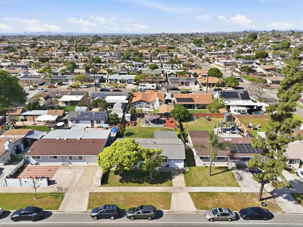 161 E Palomar Street, Chula Vista, CA 91911