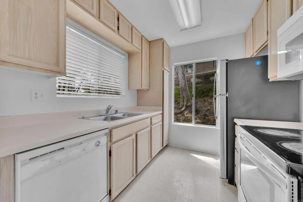 Additional image 18 of 230 Diamond Way Unit 247, Vista, CA 92083