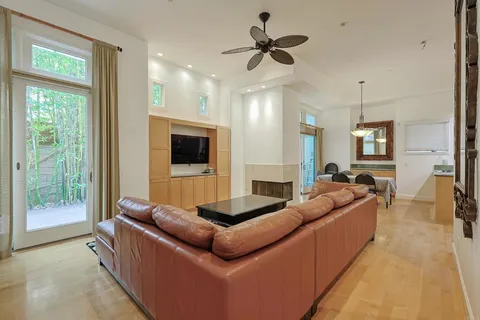 936 10 Street, Coronado, CA MLS: PTP2500176