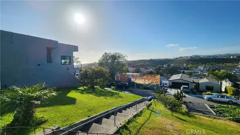 125 Calle Redondel, San Clemente, CA MLS: OC25088319