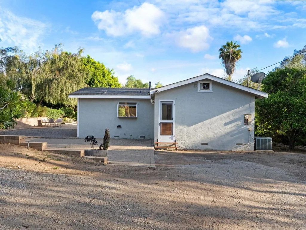 Additional image 27 of 946 Osborne Street, Vista, CA 92084