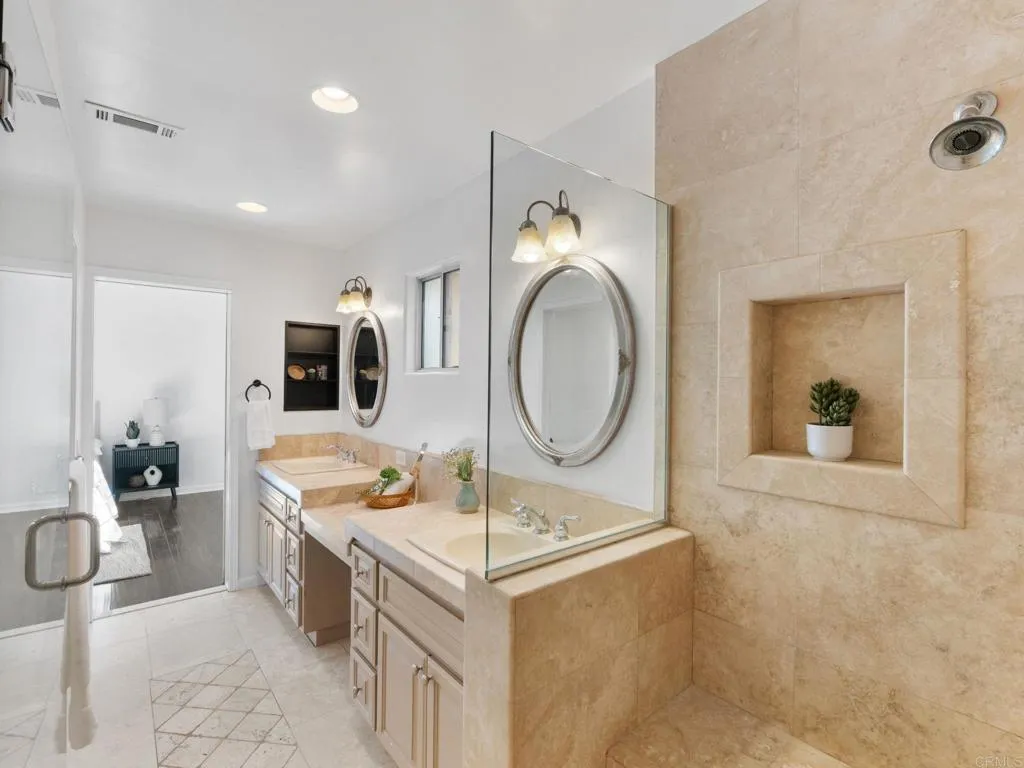Additional image 46 of 946 Osborne Street, Vista, CA 92084