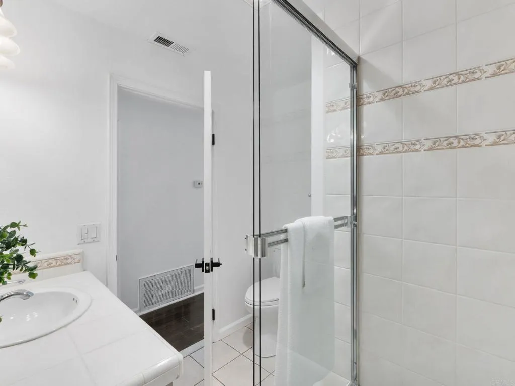 Additional image 22 of 946 Osborne Street, Vista, CA 92084