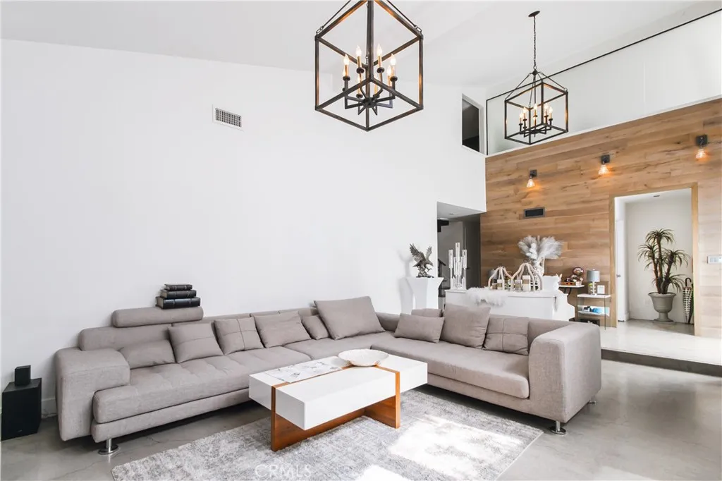 Additional image 41 of 19865 Hiawatha Street, Chatsworth, CA 91311