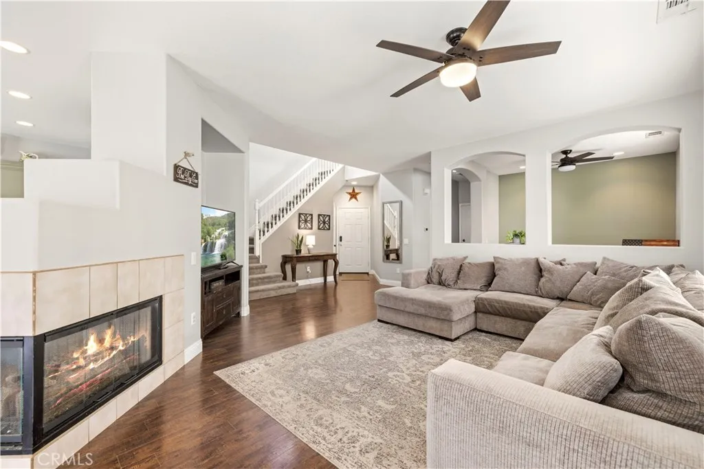 Additional image 4 of 27641 Cordovan Drive, Canyon Country, CA 91351