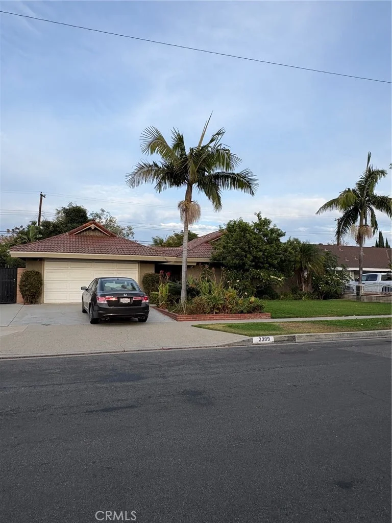 2209 Laird St, Santa Ana, CA 92706
