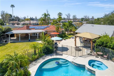 818 W Bonnie Brae Court, Ontario, CA 91762 - MLS#: WS25064492