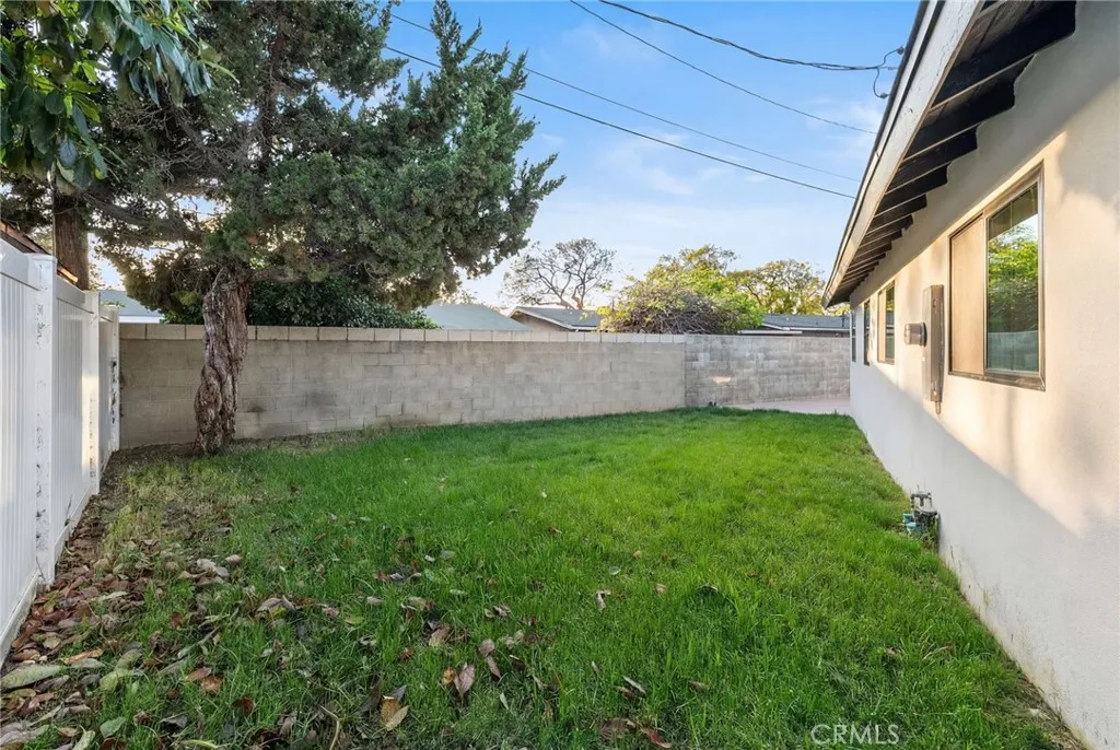 615 S Hazelwood St, Anaheim, CA 92802