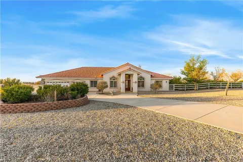 17173 Fort Tejon Road, Llano, CA MLS: SR25080246