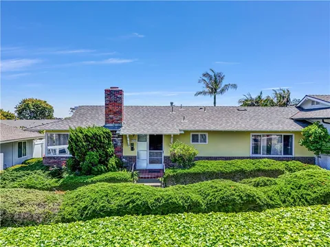 2903 Camino Capistrano Unit 10, San Clemente, CA MLS: GD25093743