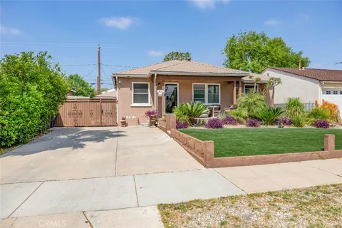 1821 N Niagara Street, Burbank, CA MLS: SR25103605