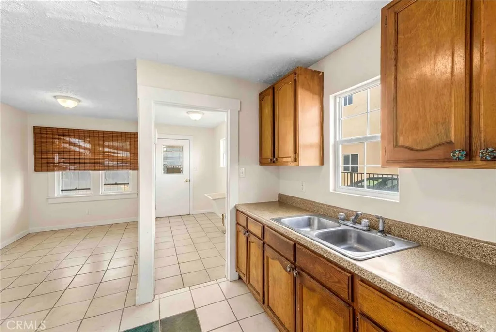 Additional image 24 of 225 E 67th St, Los Angeles, CA 90003