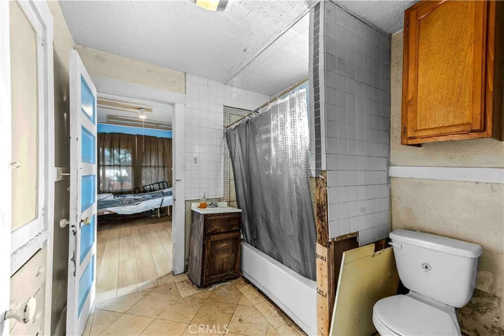 Additional image 29 of 225 E 67th St, Los Angeles, CA 90003