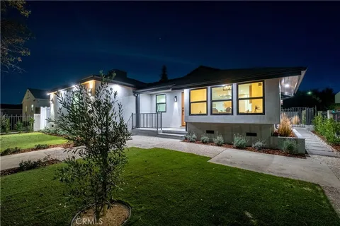 18848 Collins Street, Tarzana, CA MLS: SR25037072