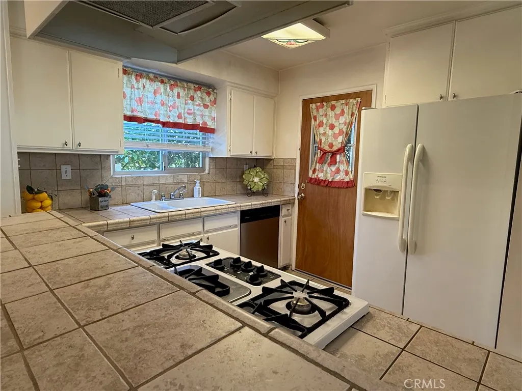 Additional image 26 of 56 N Center, Redlands, CA 92373