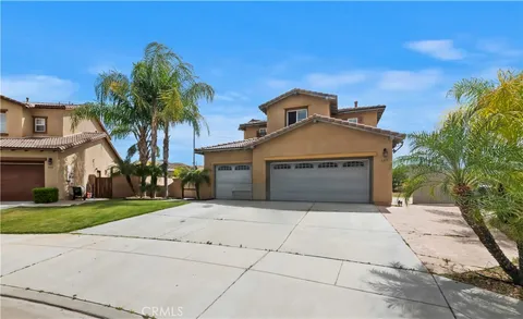 157 Headlands Way, Perris, CA MLS: PI25107681