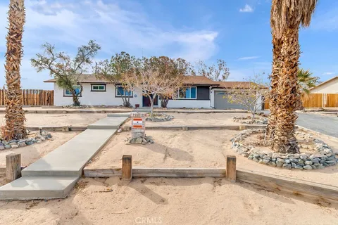 73843 White Sands Drive, 29 Palms, CA MLS: GD25016923