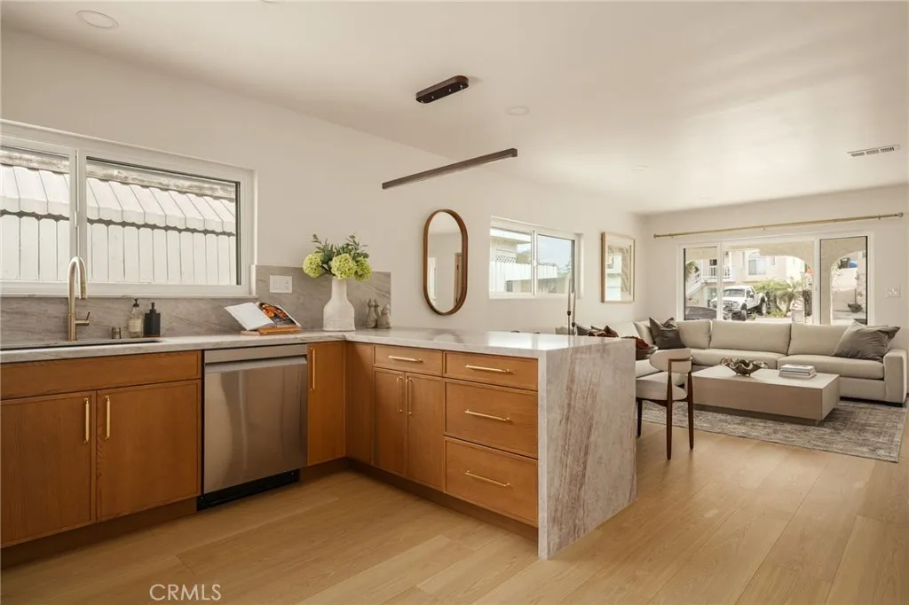 Additional image 75 of 211 W Markland Drive, Monterey Park, CA 91754