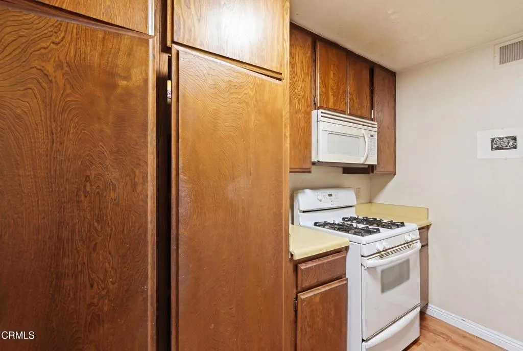 Additional image 12 of 12940 Riverside Drive Unit 106, Los Angeles, CA 91423