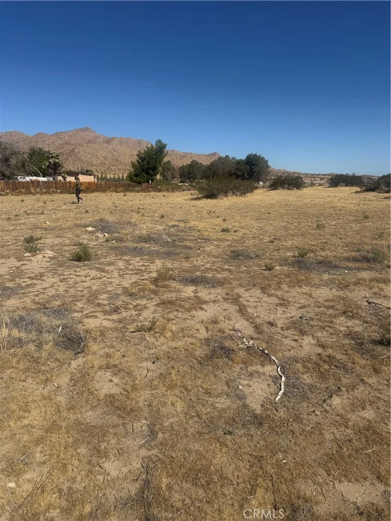 E 170th Avenue, Lancaster, CA 93535