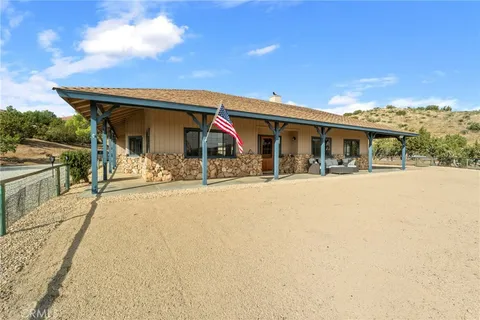 6535 Juniper Crest Road, Agua Dulce, CA MLS: SR24240232