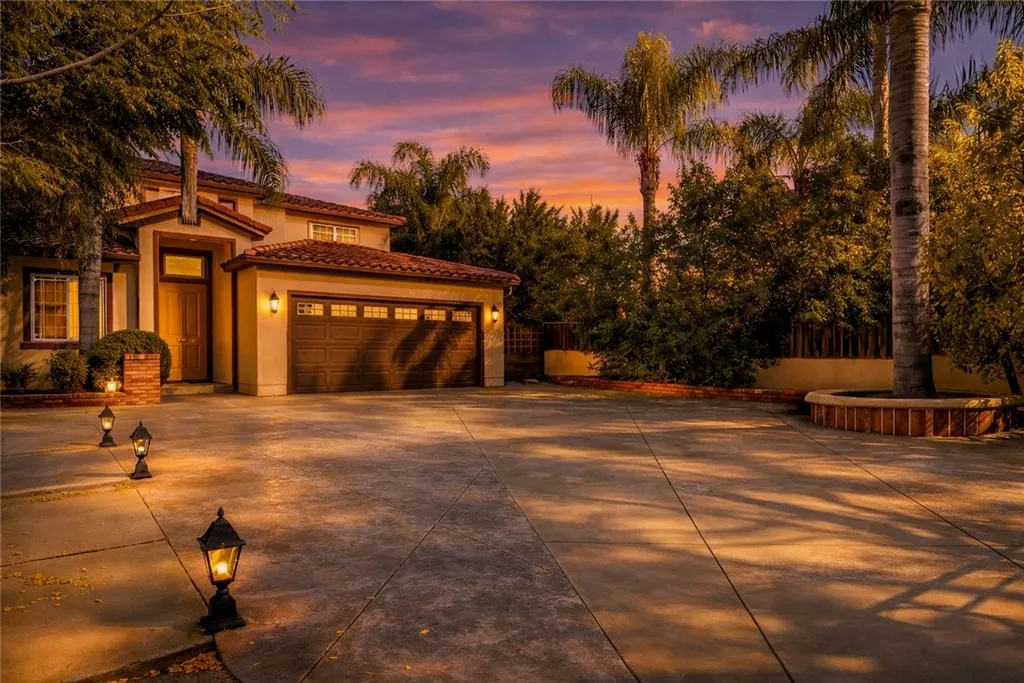 17179 Kingsbury St, Granada Hills, CA 91344