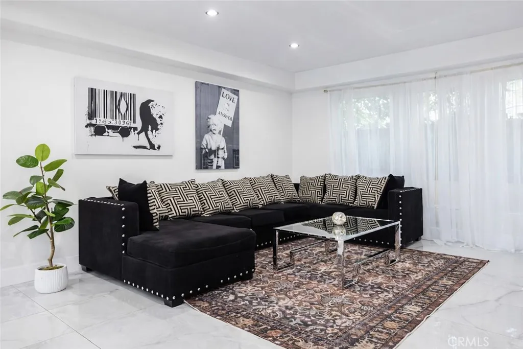 Additional image 7 of 17179 Kingsbury St, Granada Hills, CA 91344
