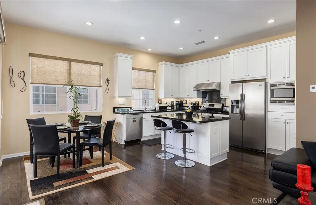 87 Strawberry, Irvine, CA 92620