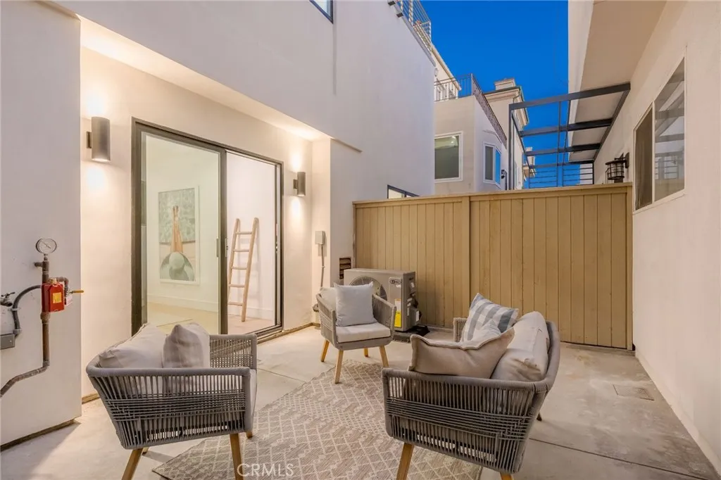 Additional image 121 of 89 Bayview Dr, Manhattan Beach, CA 90266