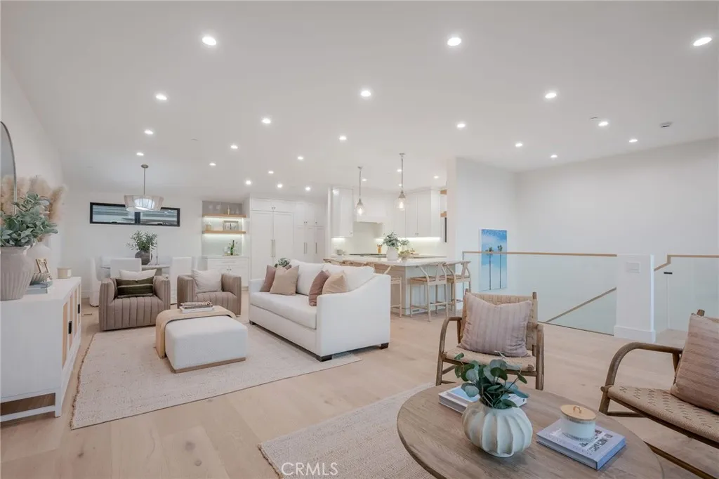 Additional image 119 of 89 Bayview Dr, Manhattan Beach, CA 90266