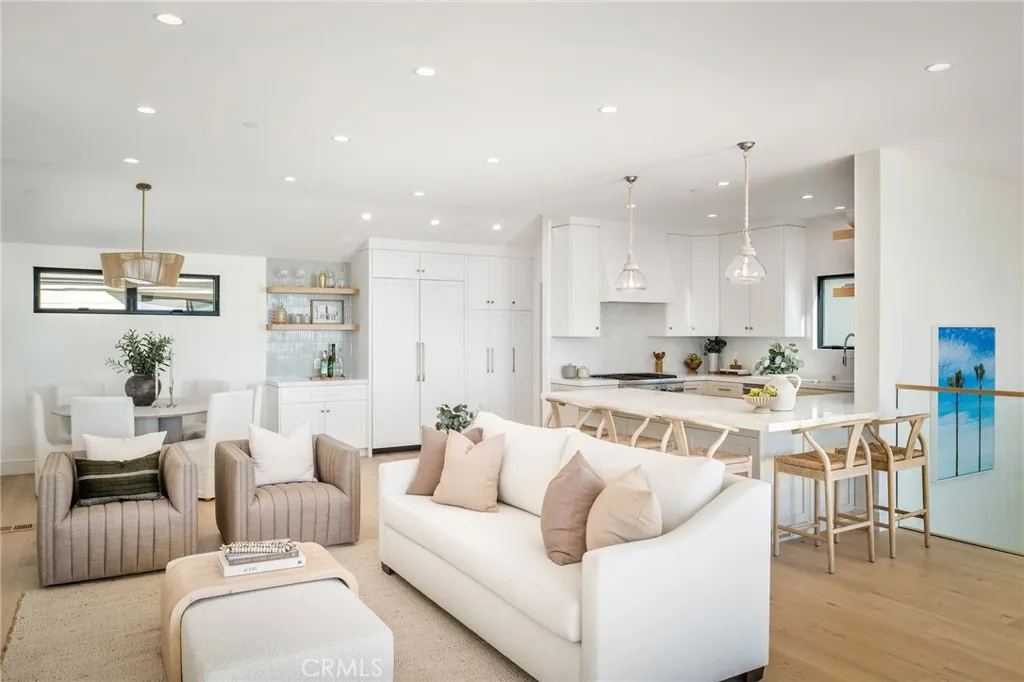 Additional image 84 of 89 Bayview Dr, Manhattan Beach, CA 90266