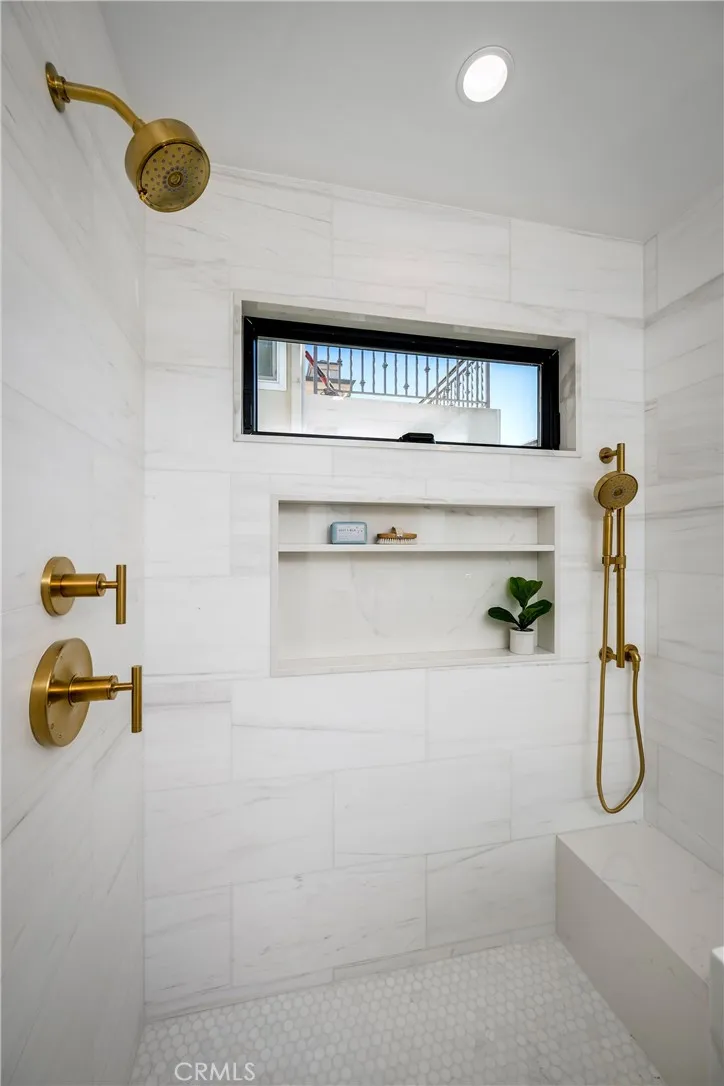 Additional image 93 of 89 Bayview Dr, Manhattan Beach, CA 90266