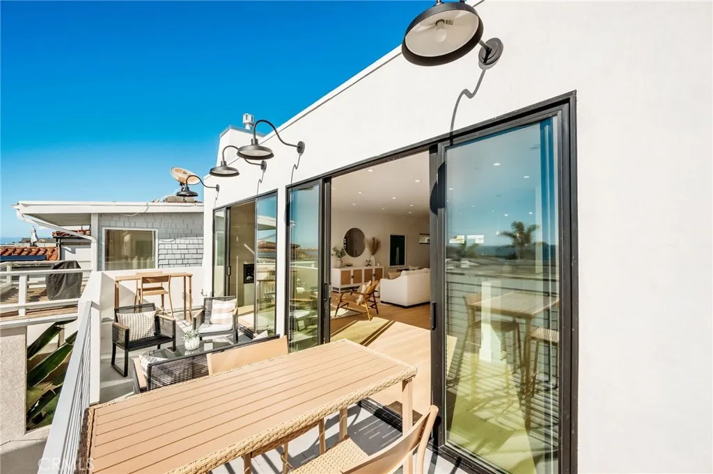Additional image 74 of 89 Bayview Dr, Manhattan Beach, CA 90266
