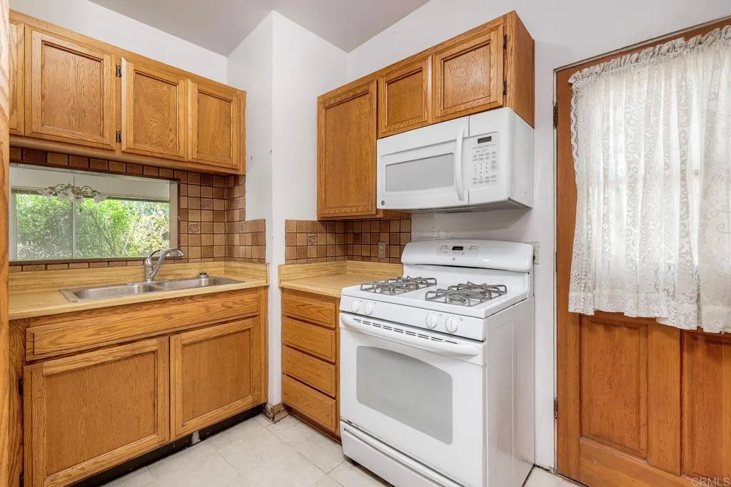 Additional image 37 of 1085 Las Bancas Court, Chula Vista, CA 91911