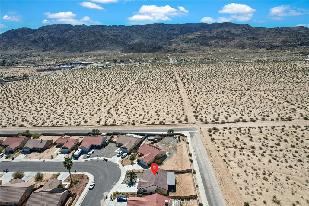 6012 Regino, 29 Palms, CA 92277
