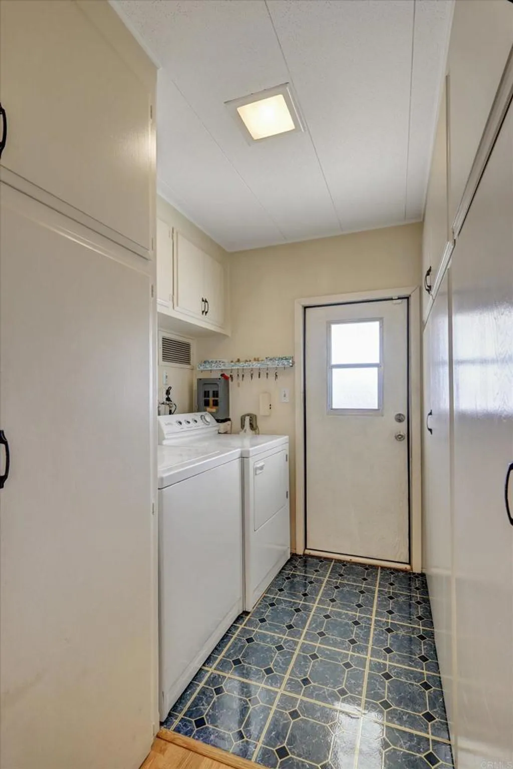 Additional image 22 of 287 Robin Lane, Oceanside, CA 92057
