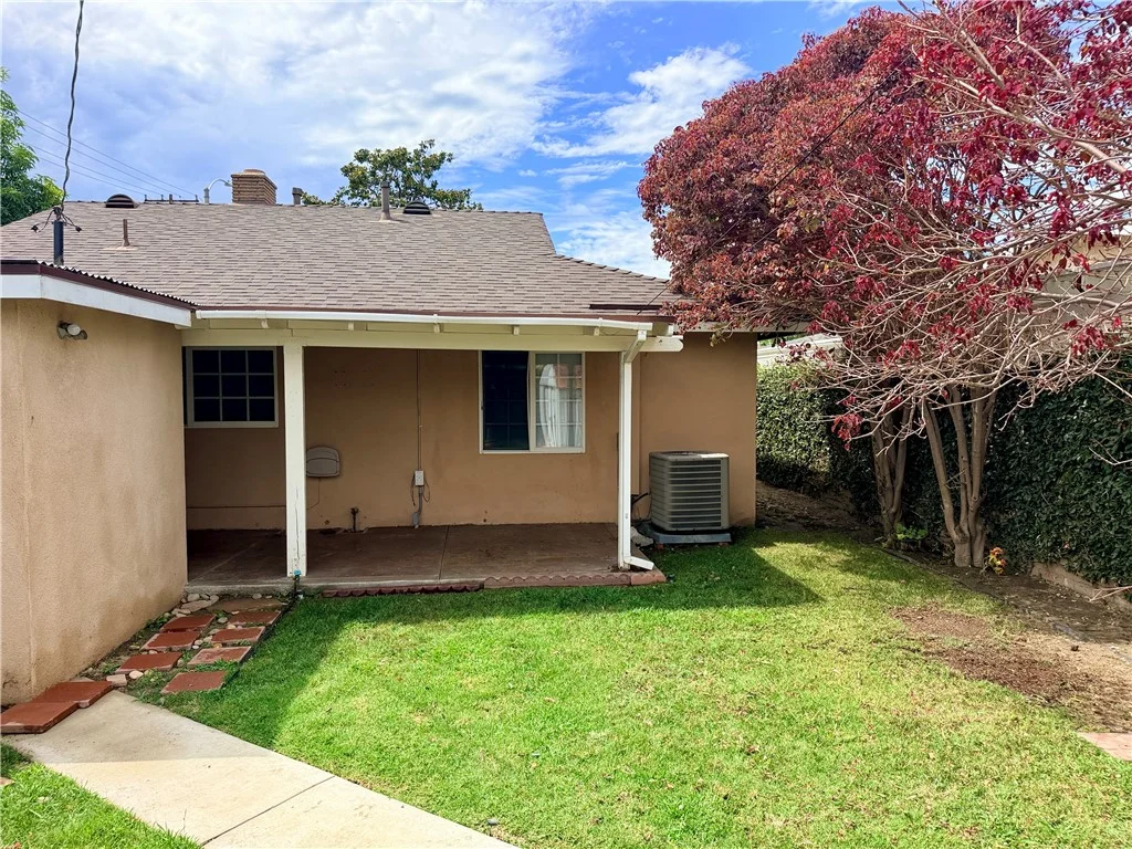 650 S Hazelwood St, Anaheim, CA 92802
