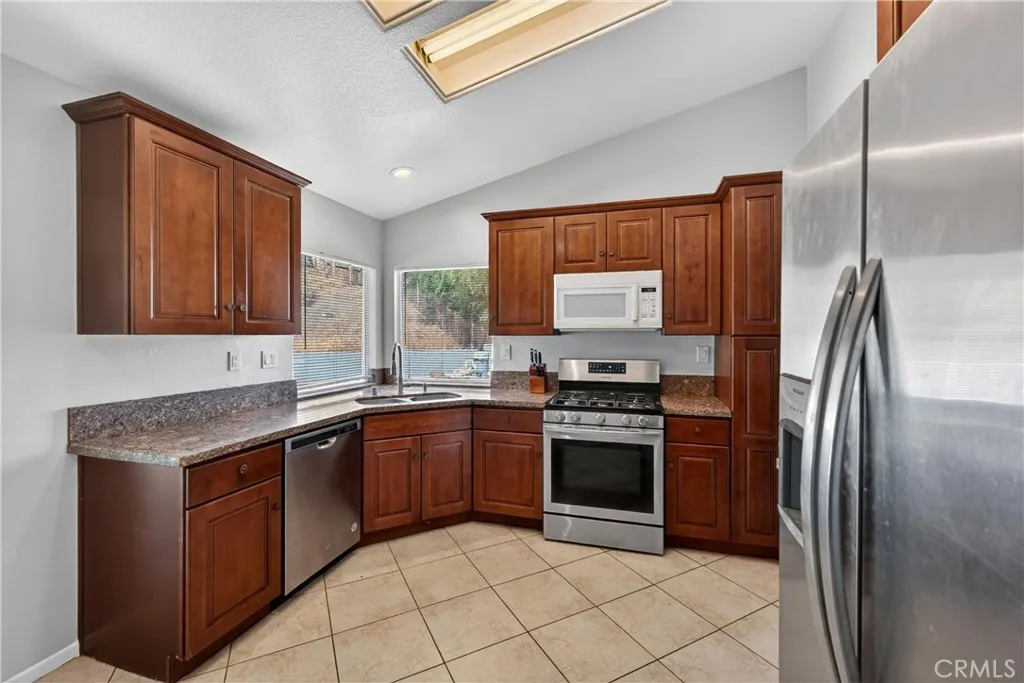 Additional image 69 of 31009 Lausanne St, Lake Elsinore, CA 92530