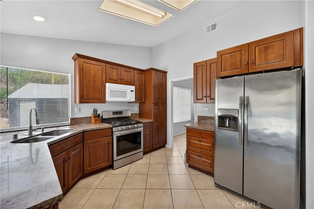 Additional image 70 of 31009 Lausanne St, Lake Elsinore, CA 92530