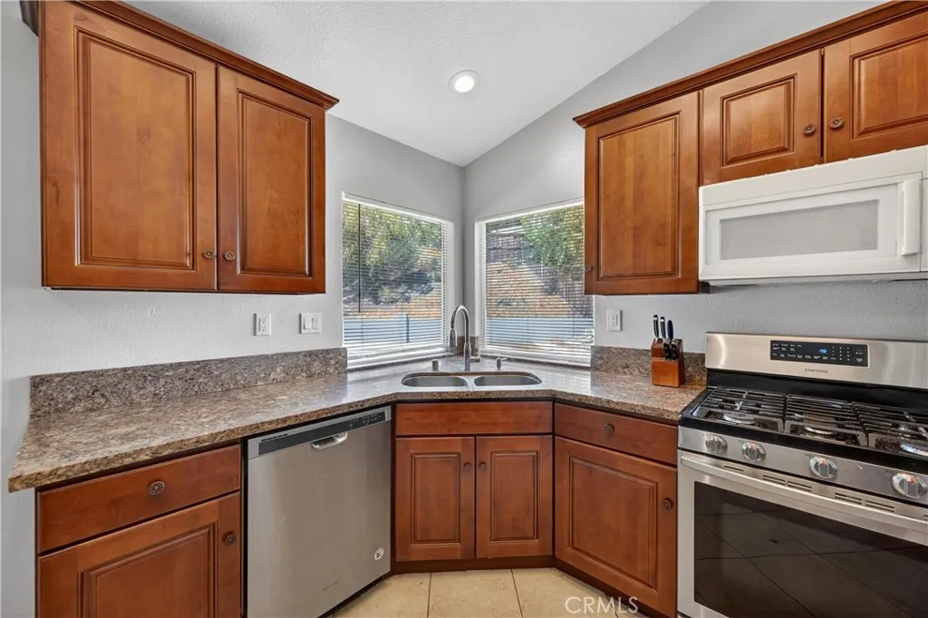 Additional image 71 of 31009 Lausanne St, Lake Elsinore, CA 92530