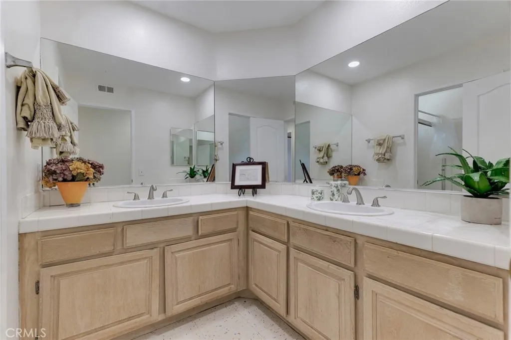 Additional image 73 of 5009 Blackpool Avenue, Oak Park, CA 91377