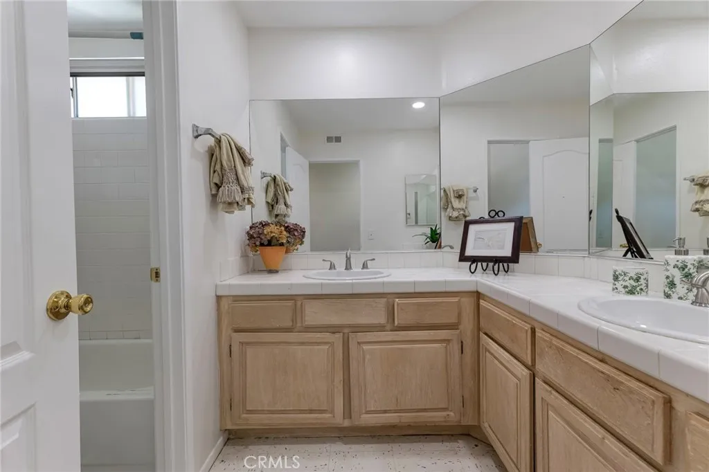 Additional image 25 of 5009 Blackpool Avenue, Oak Park, CA 91377