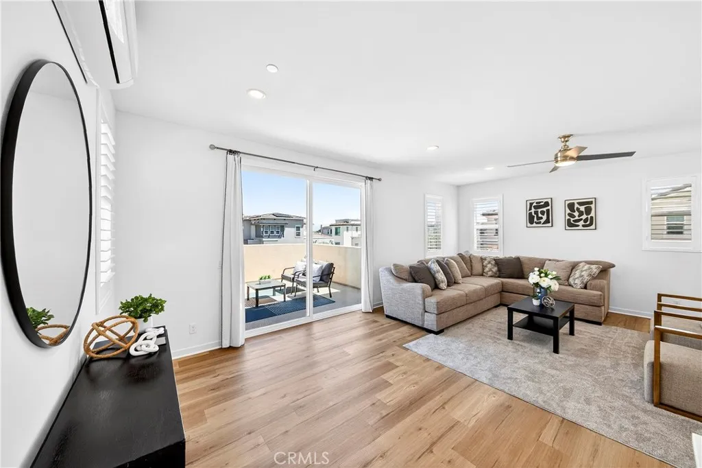 Additional image 36 of 586 S Motif Street, Anaheim, CA 92805