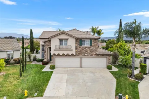26861 Saint Kitts Court, Murrieta, CA MLS: SW25092049