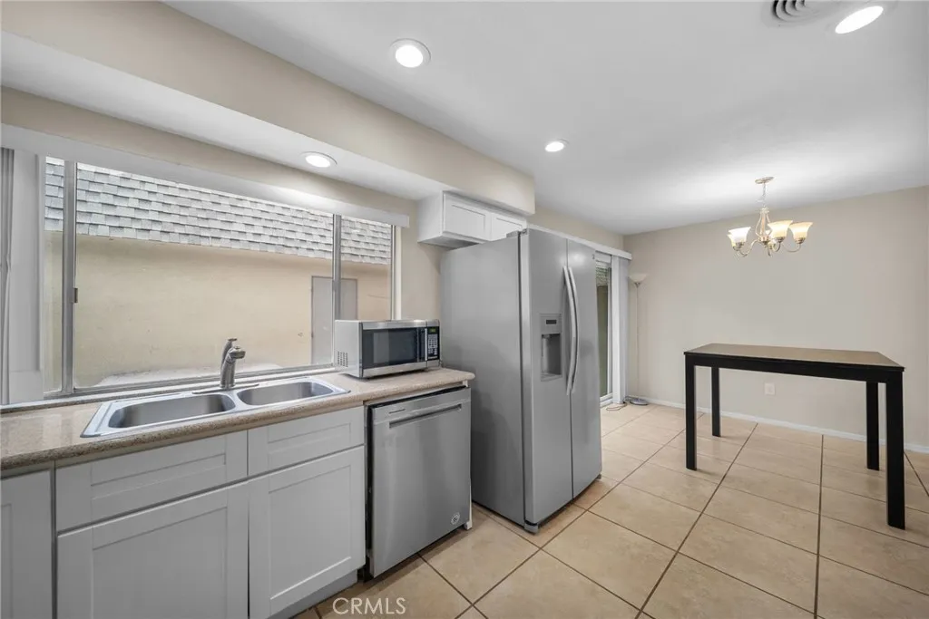 Additional image 9 of 20717 Lemarsh St Unit C, Chatsworth, CA 91311