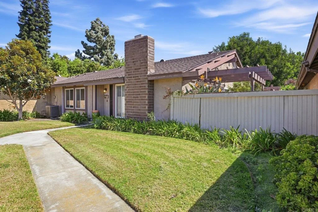 554 Fruit Tree Way, Oceanside, CA 92058 photo 5