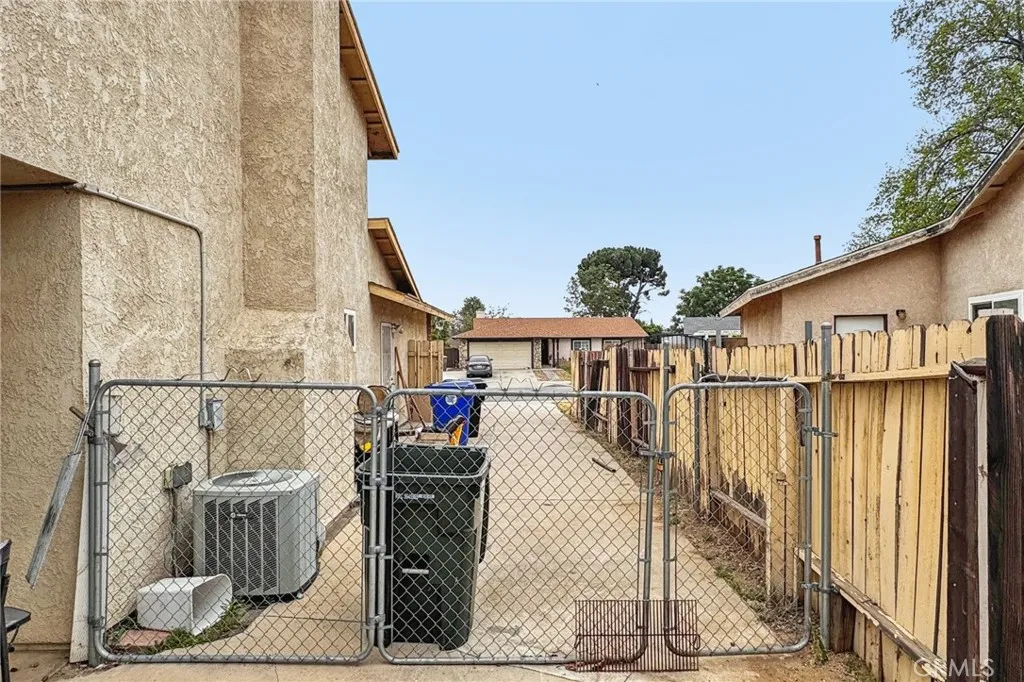 Additional image 72 of 2372 Leta Ln, San Bernardino, CA 92407